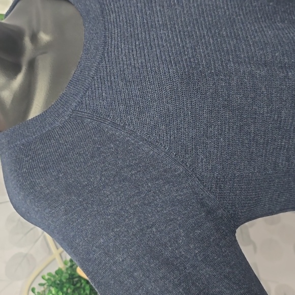 Lululemon Sit in Lotus Pose Sweater - Picture 7 of 11